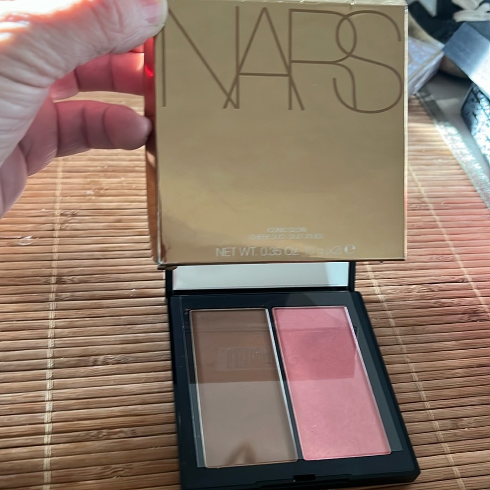 Nars Iconic Glow cheek duo  bronzing powder